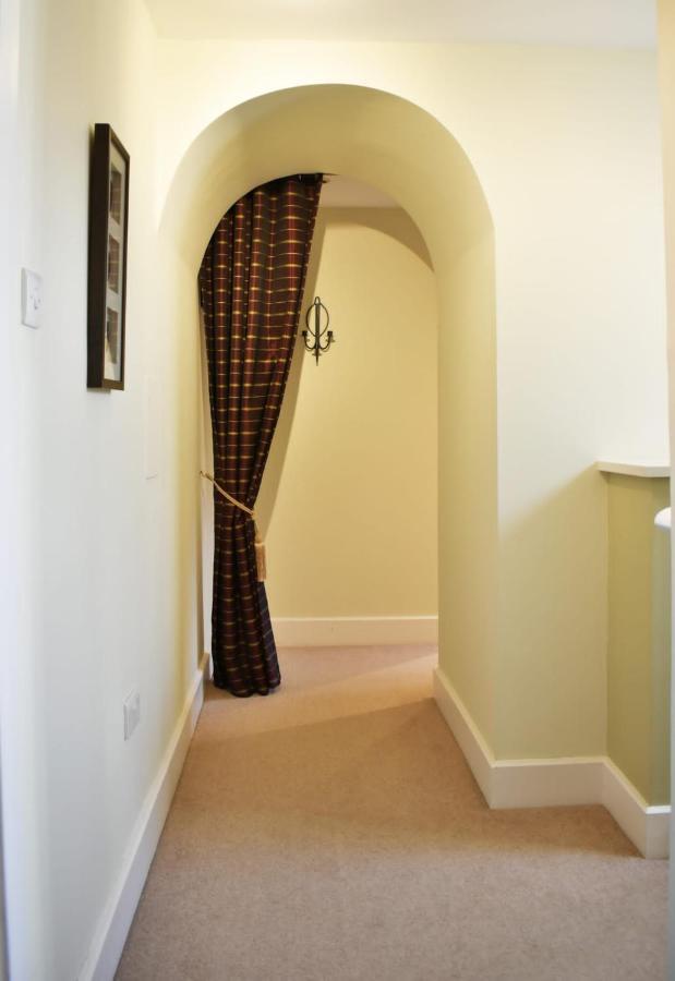 The Ross 2 Bedroom Apartment In Historic Abbey Fort Augustus Exterior photo